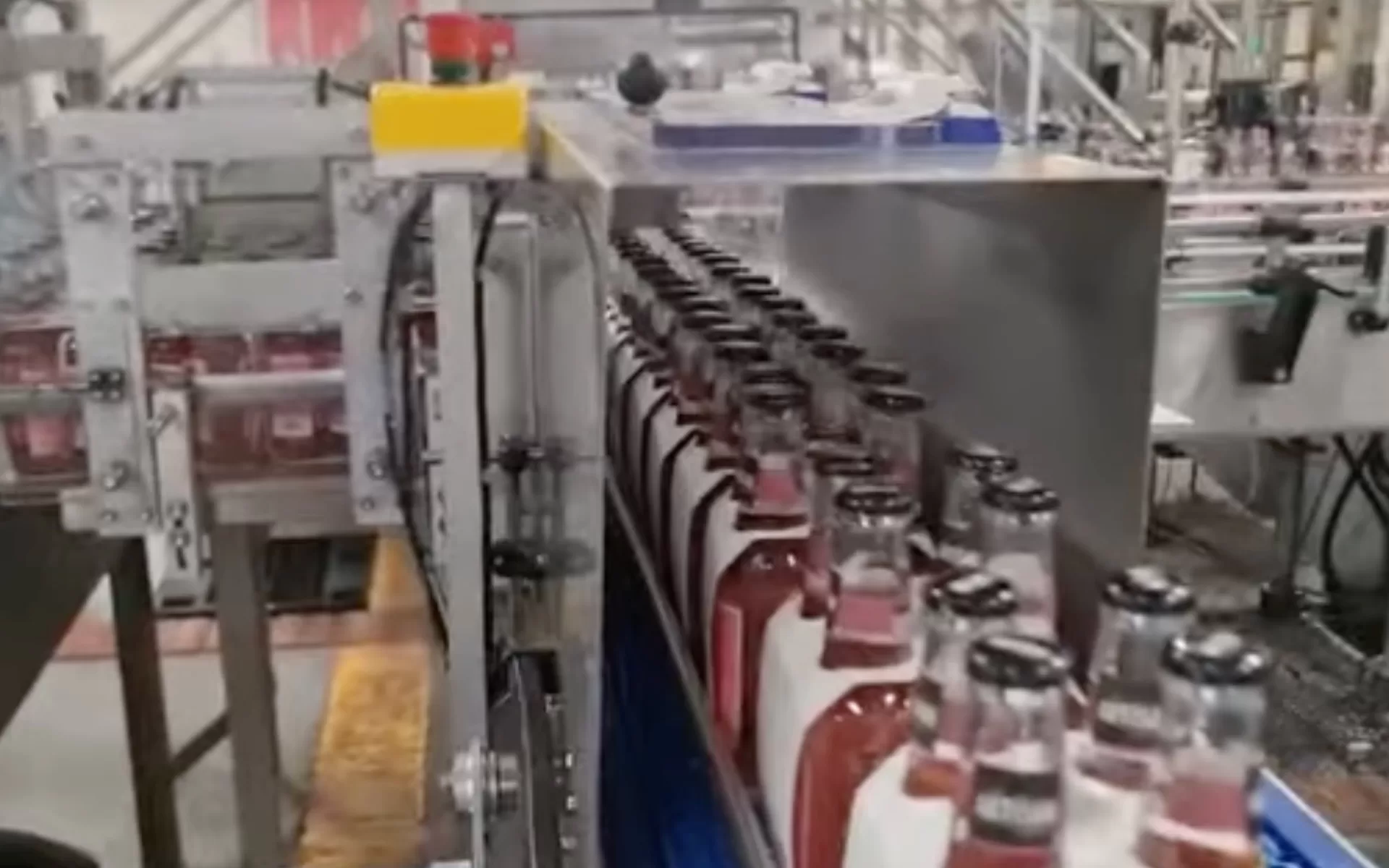 Bottling Cluster Multi Pack machine goes Live at Holdens Bottling Company